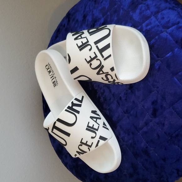 Authentic Versace Pool Slides - Picture 1 of 12